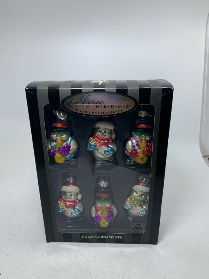 IN BOX 6 CHRISTOPHER RADKO SNOWMAN BAND GLASS ORNAMENTS.
