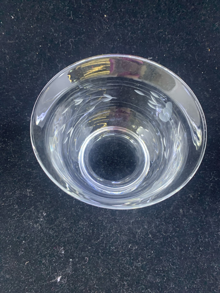 SMALL ETCHED PRINCESS HOUSE NUT BOWL.