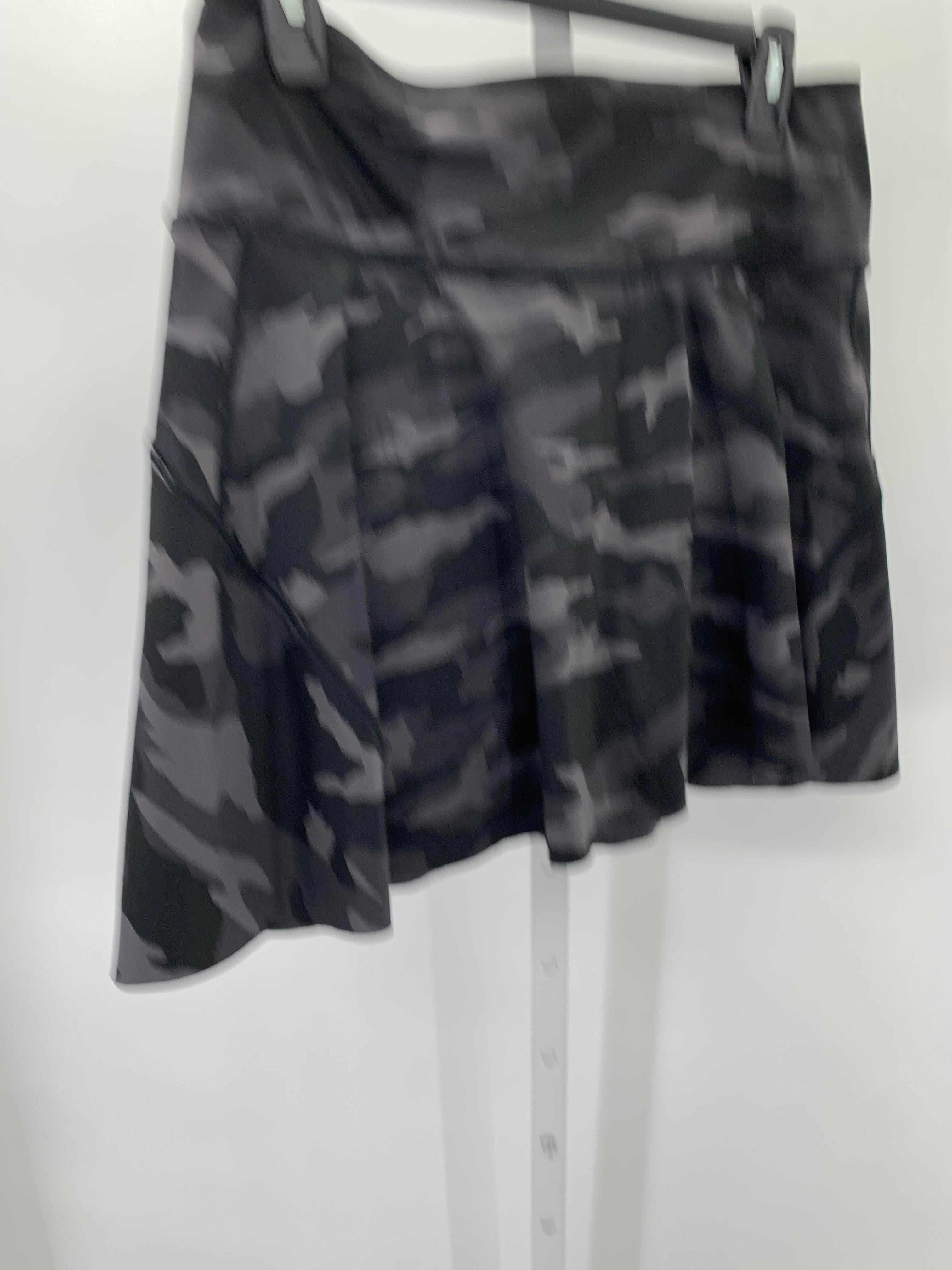 Athleta Size Medium Misses Skirt