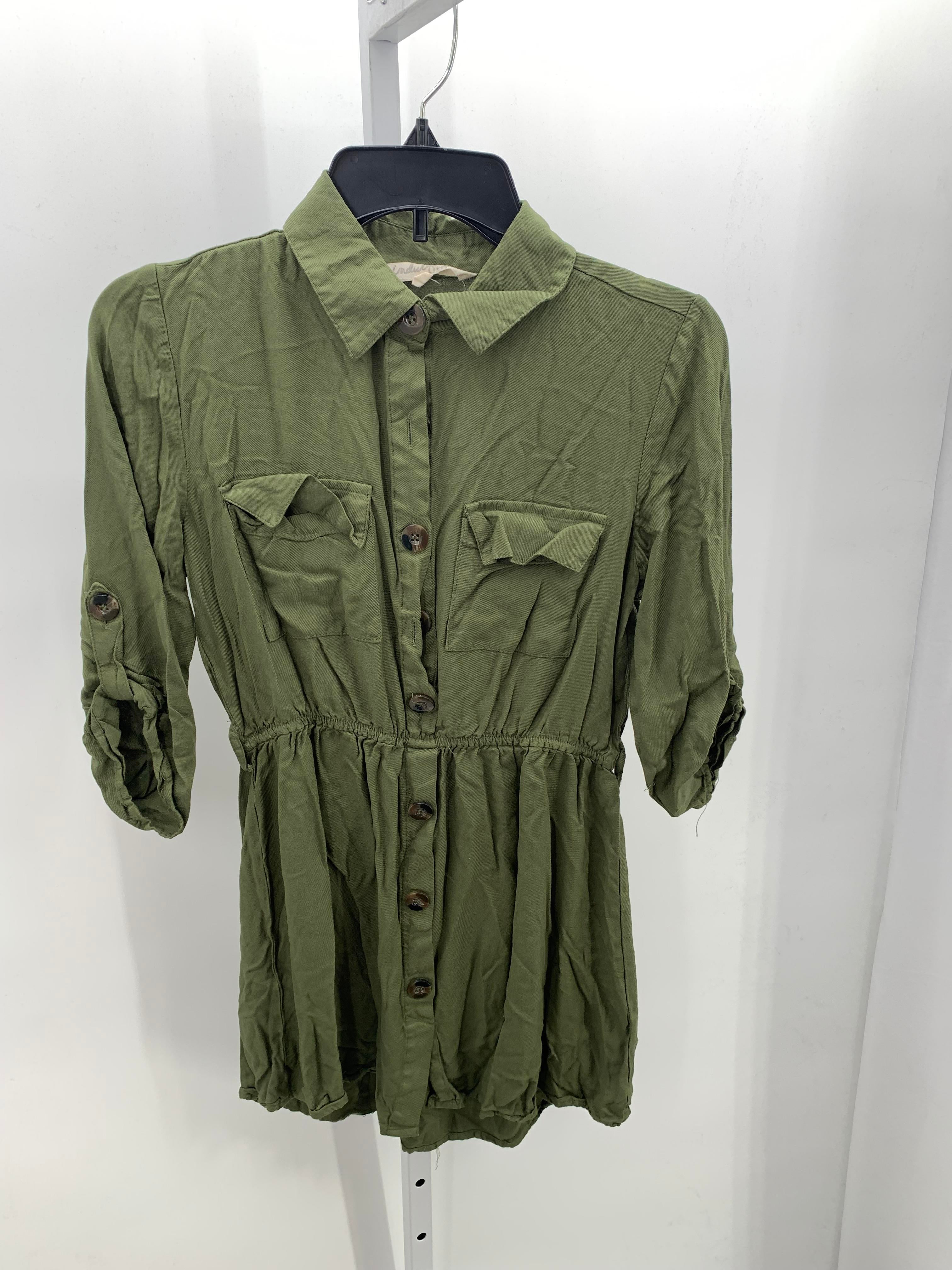 Size Medium Juniors Short Sleeve Dress