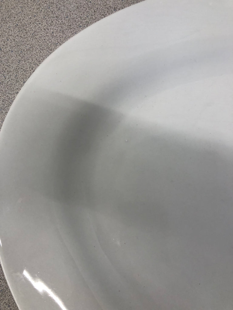 OVAL WHITE PLATTER.