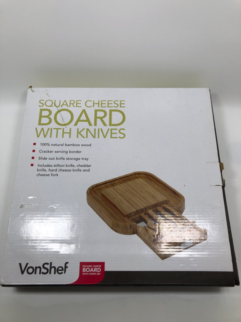 VONSHEF SQUARE CHEESE BOARD W/KNIVES IN BOX.