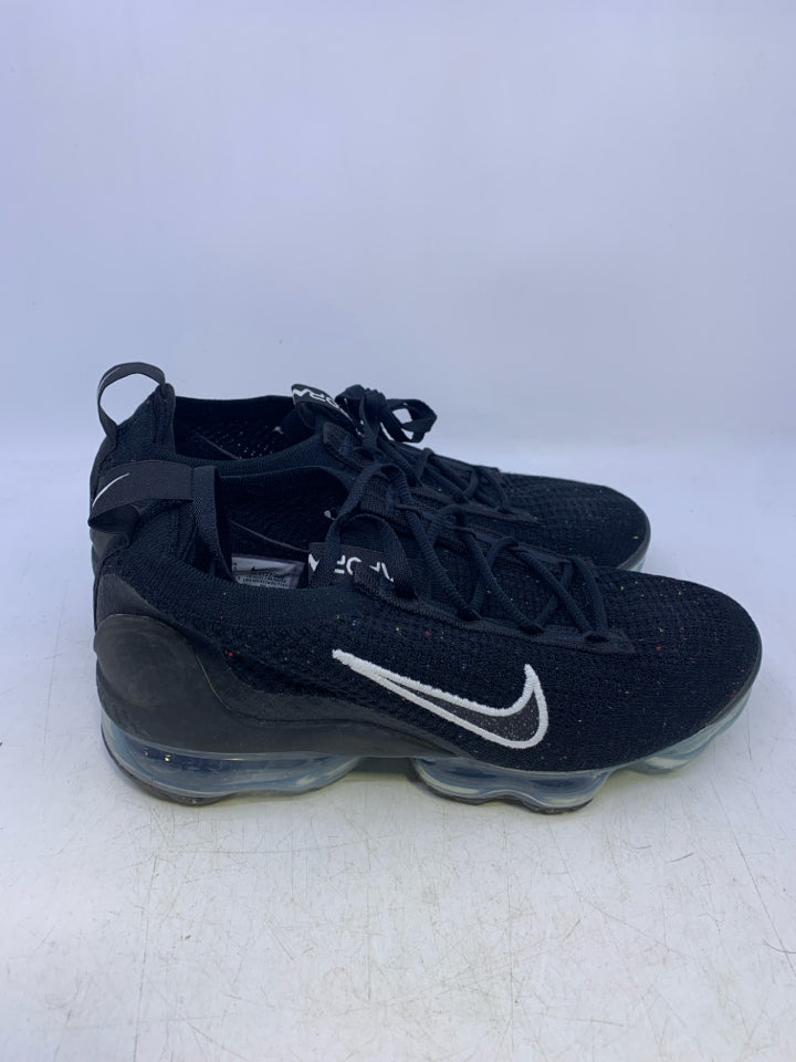Nike L Shoe Size 8.5 Ladies Athletic