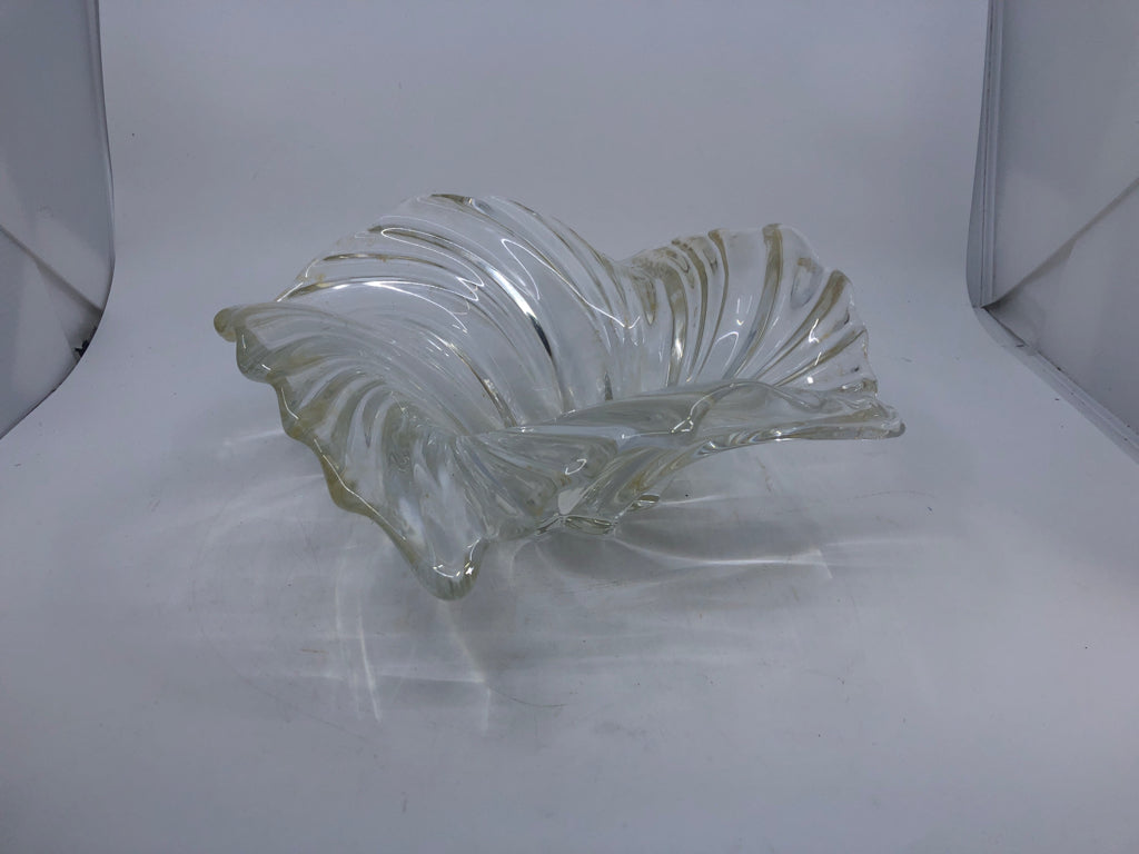 FLARED GLASS CENTERPIECE.