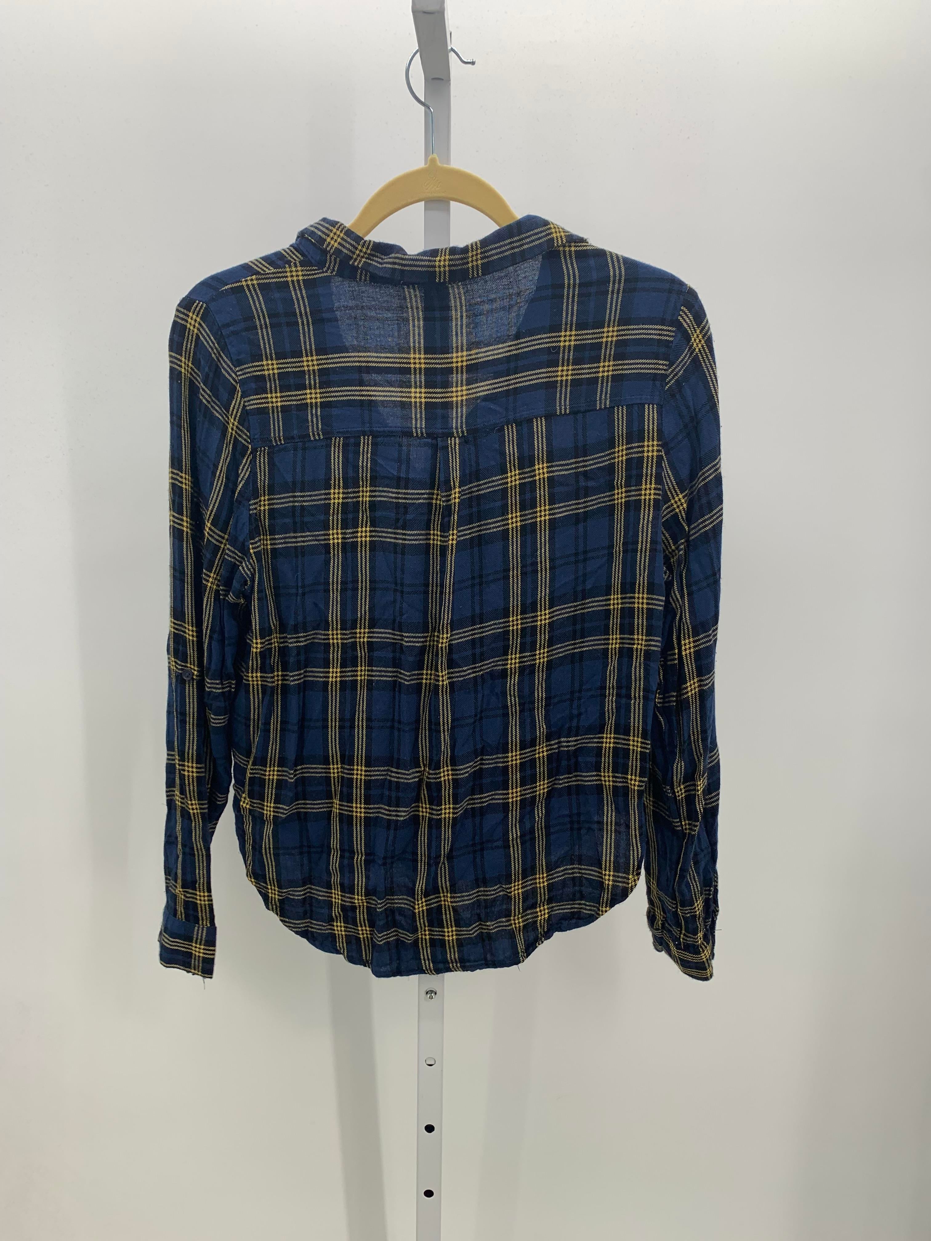 Love Tree Size Large Juniors Long Sleeve Shirt