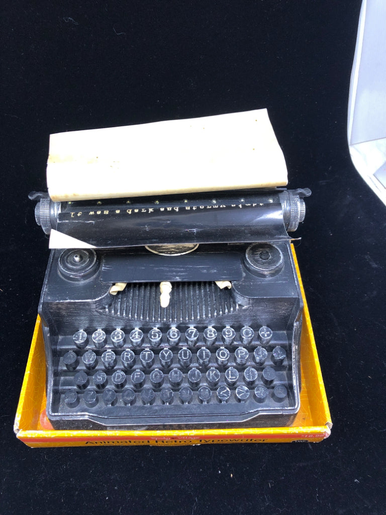 ANIMATED RETRO TYPEWRITER WITH SKELETON HAND AND SCARY SOUNDS