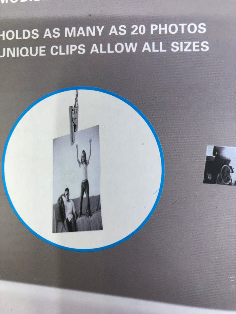 NIB HANGING PHOTO CLIP MOBILE