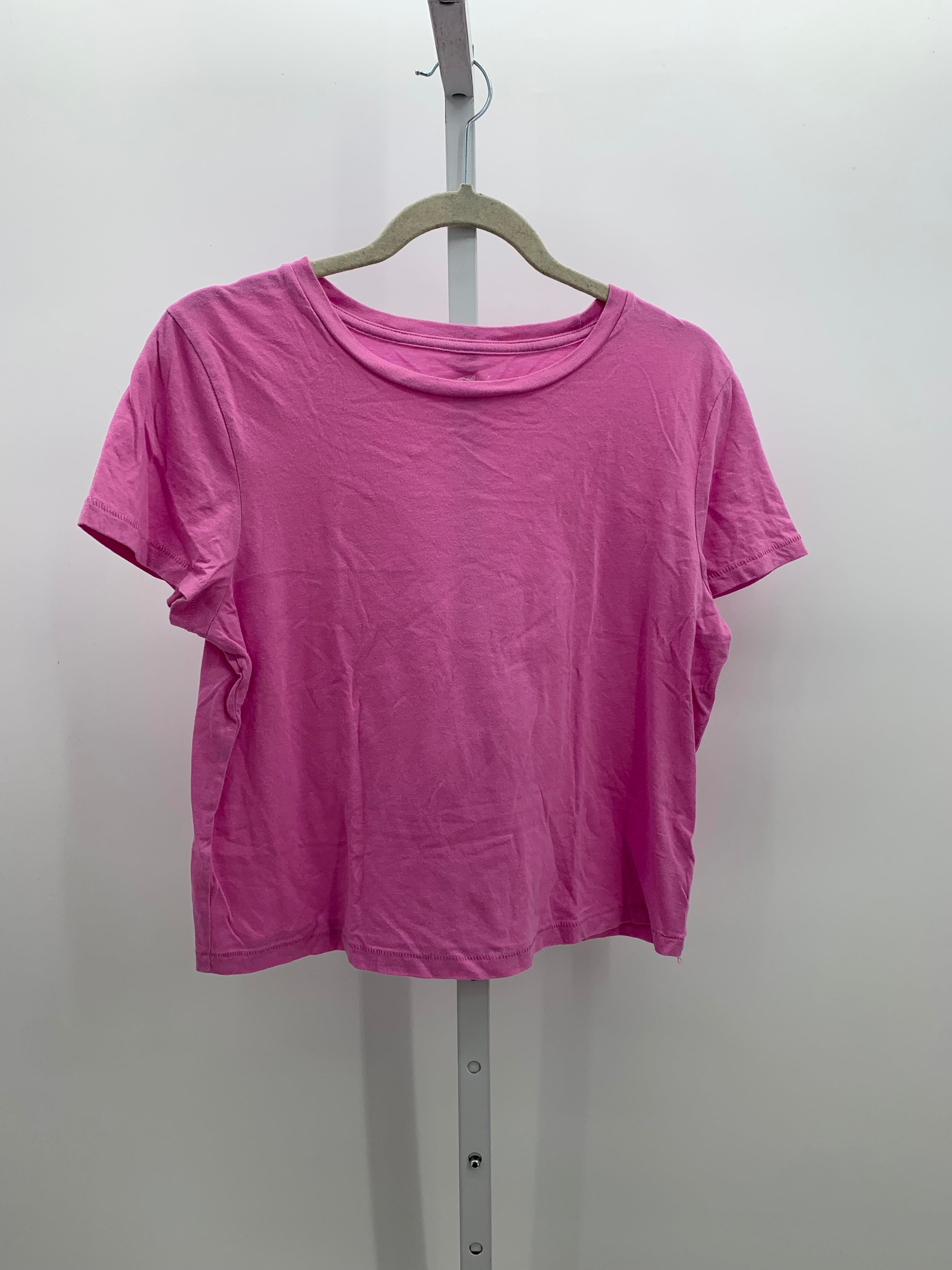 Universal Thread Size Medium Misses Short Sleeve Shirt