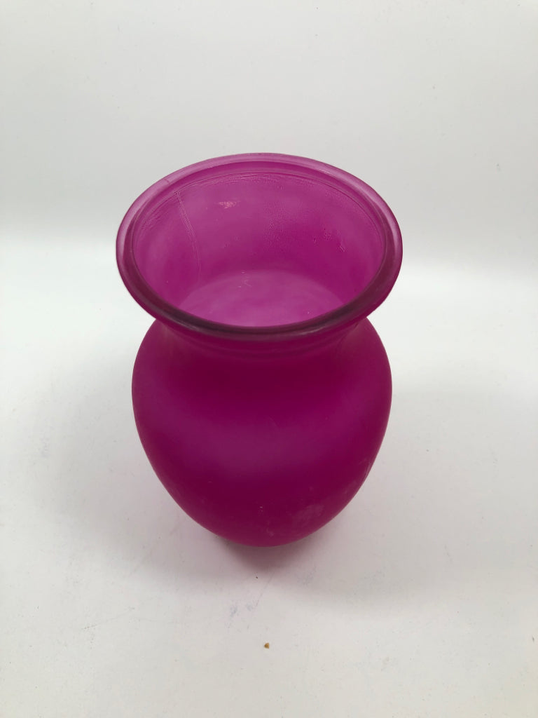 FROSTED PINK FLARED RIM VASE.