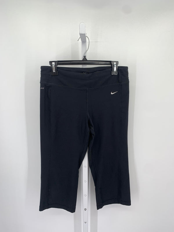 Nike Size Medium Misses Capri Pants