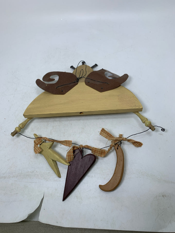 WOOD PRIMITIVE ANGEL W.