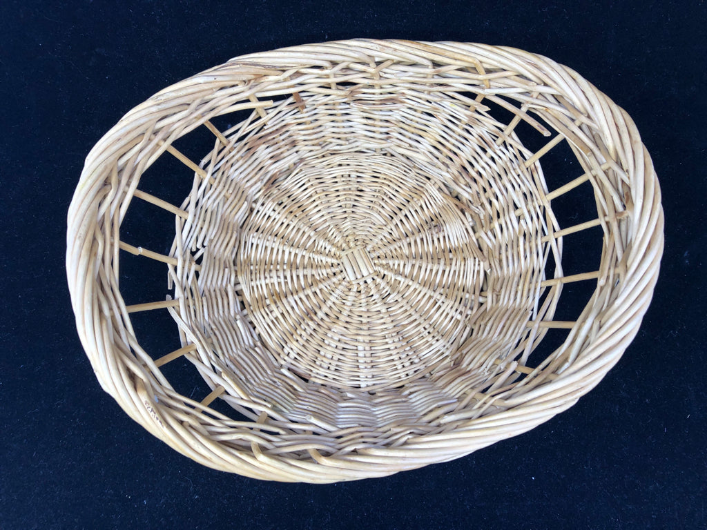 BLONDE WICKER BASKET.