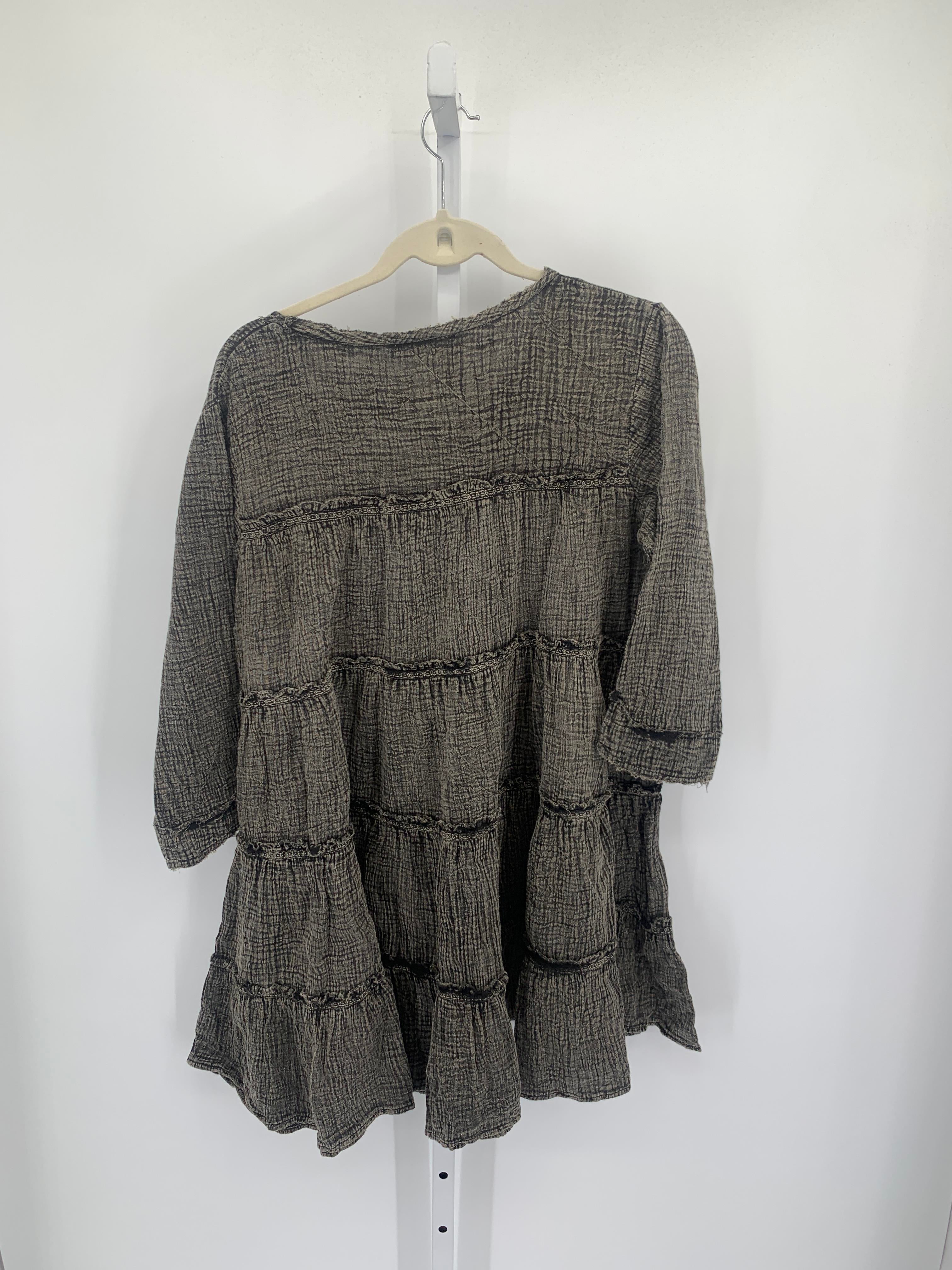 Size Small Misses 3/4 Sleeve Dress