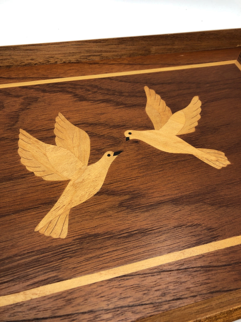 VTG-STYLE BIRD INLAID WOODEN TRAY.