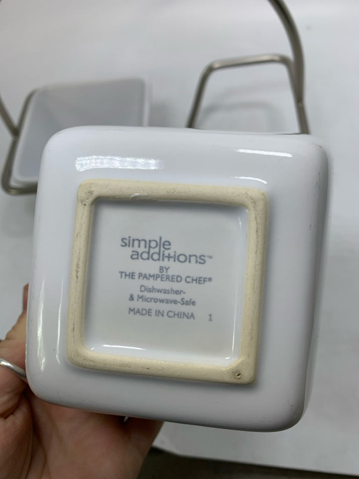 3 PC 2 SQUARE BOWLS IN CARRYING STAND.