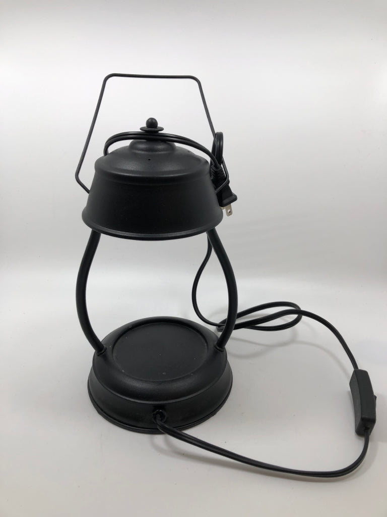 LANTERN STYLE CANDLE WARMER LAMP.