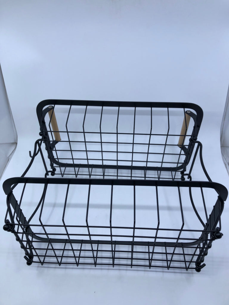 BLACK WIRE 2 TIER FRUIT HOLDER W/WOOD HANDLES & BANANA HOOK.