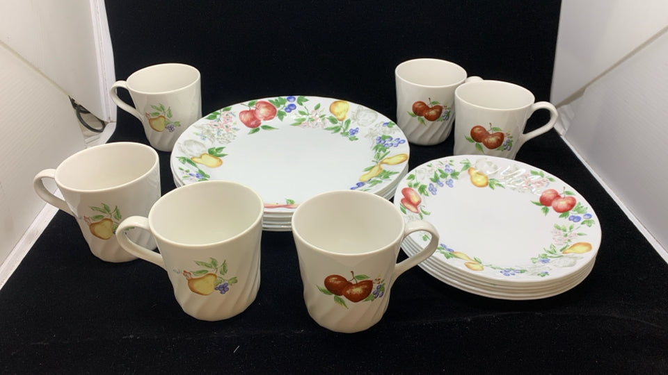 18PC CHUTNEY PATTERN DINNER SVC FOR 6.