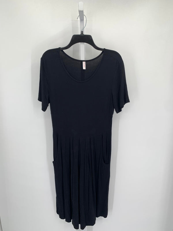 Size Large Misses Short Sleeve Dress