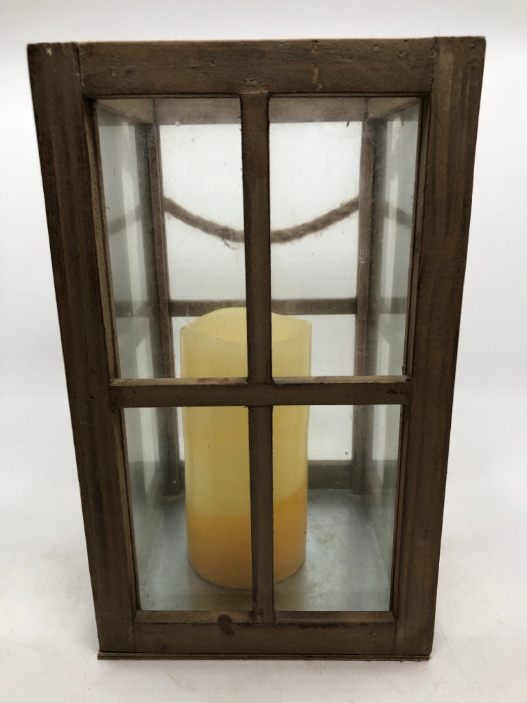 WOODEN CANDLE LANTERN W/BATTERY CANDLE.