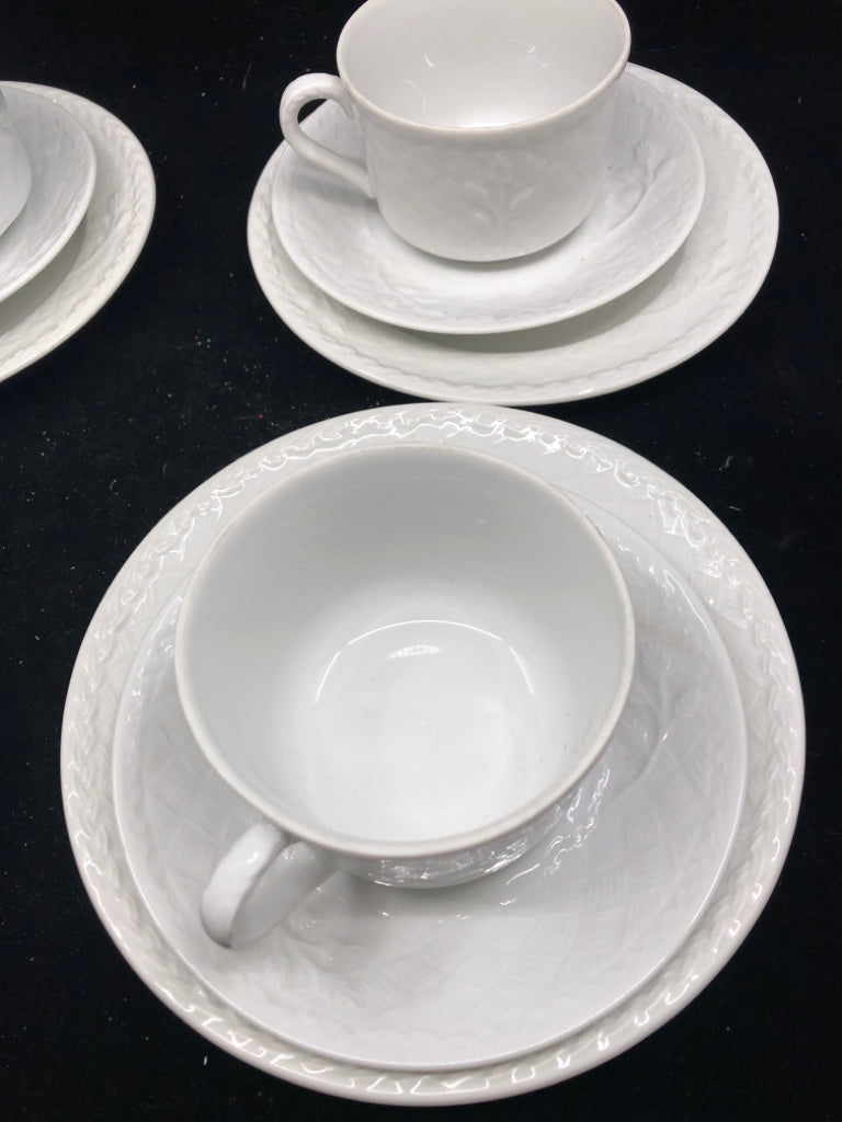 12PC TEA SET - CUPS, SAUCERS, PLATES- GOURMET PATTERN- SVC 4.