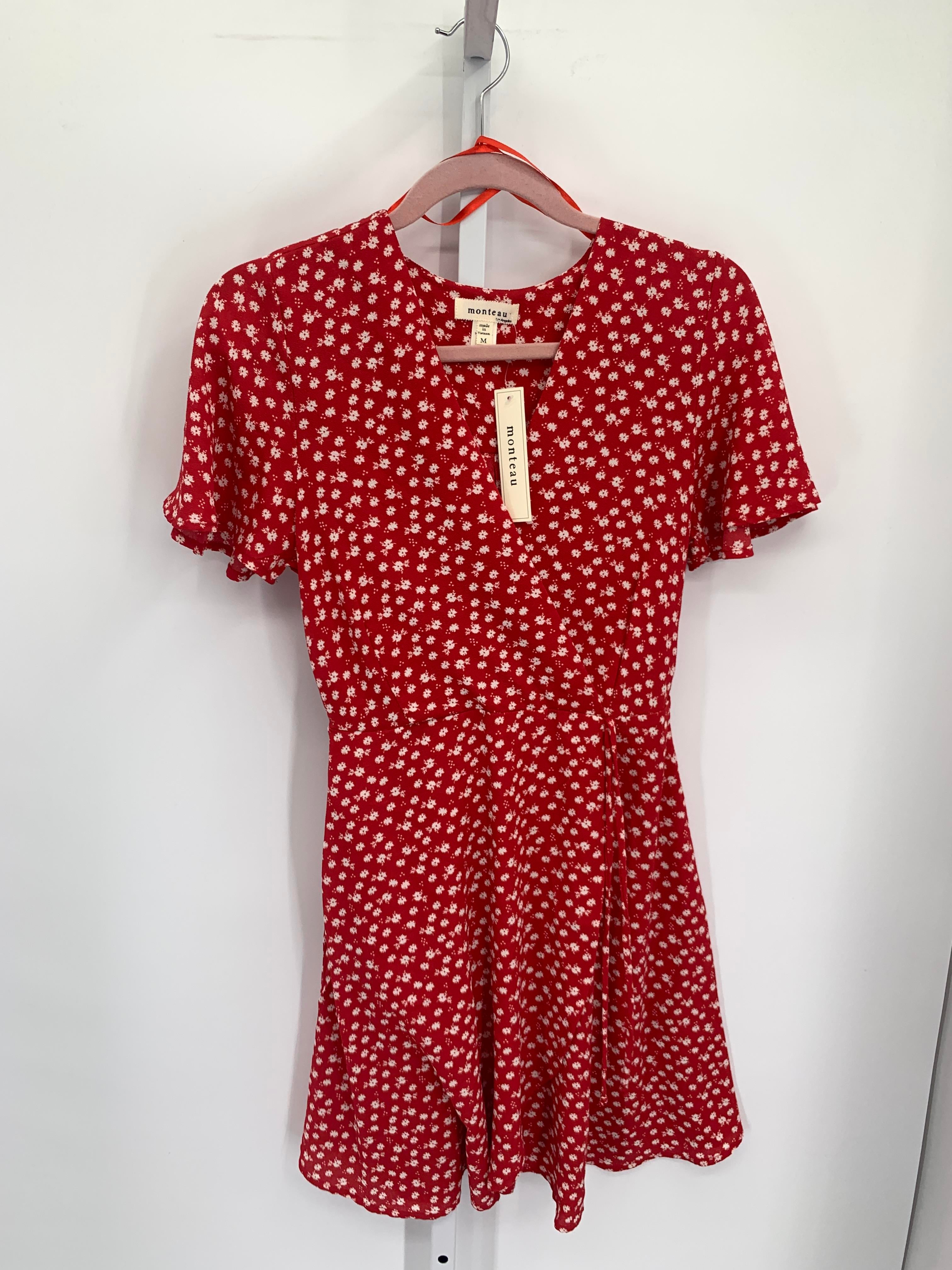 monteau Size Medium Misses Short Sleeve Dress