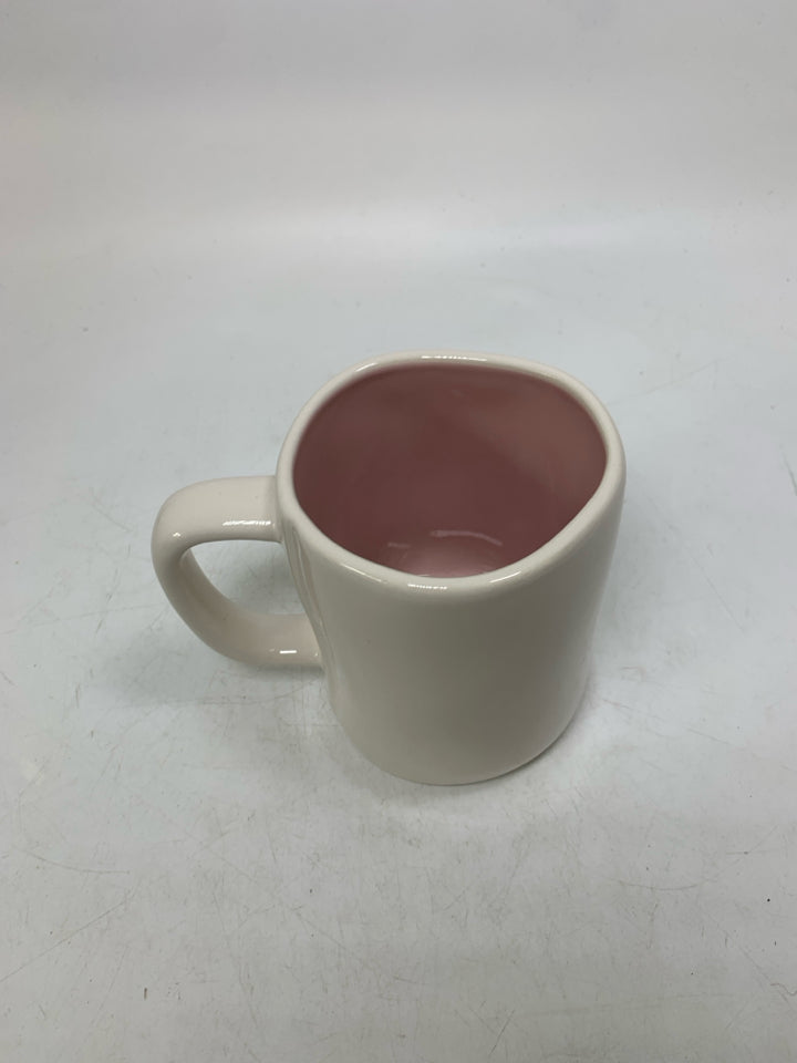 HOT MESS EXPRESS PINK INSIDE MUG.