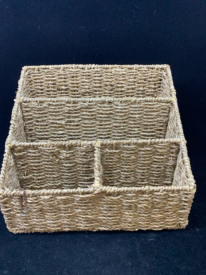 WICKER 4-SLOT DESK ORGANIZER.