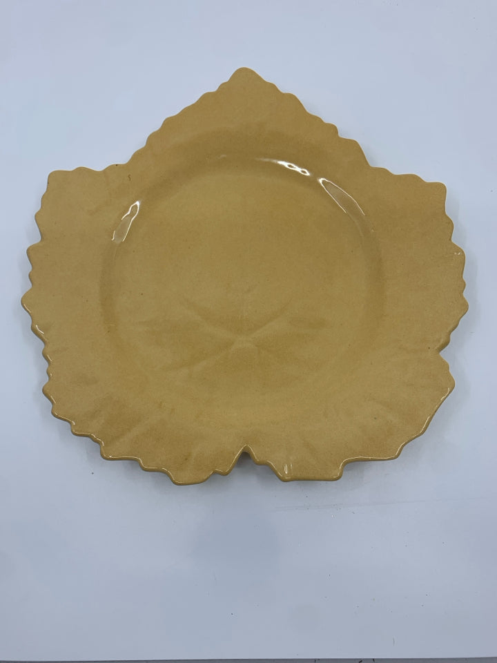 ORANGE LEAF SHAPE PLATE.