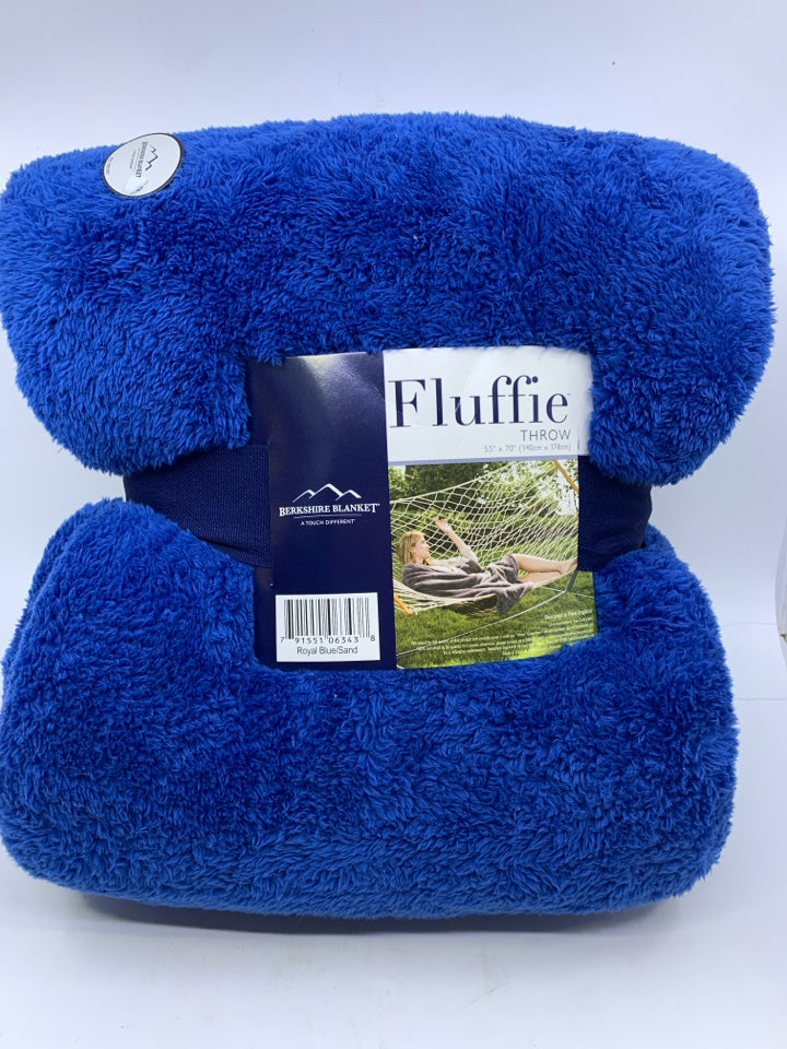 NIP FLUFFIE THROW.