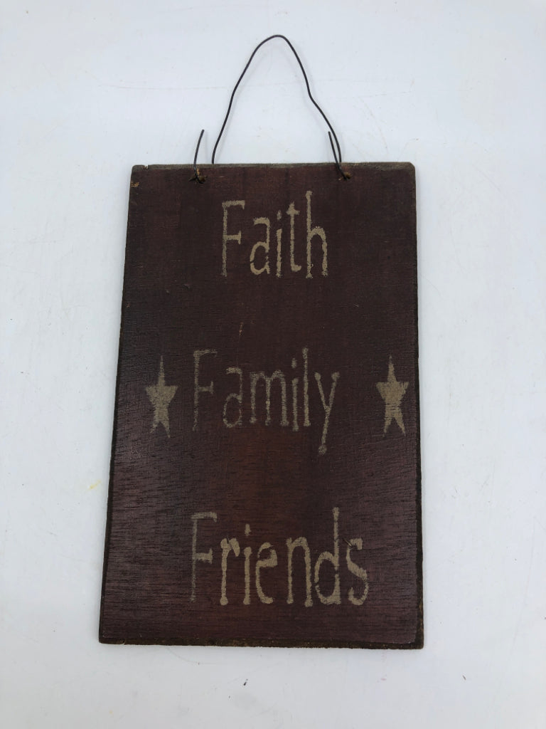 FAITH FAMILY FRIEND WOOD WALL ART.