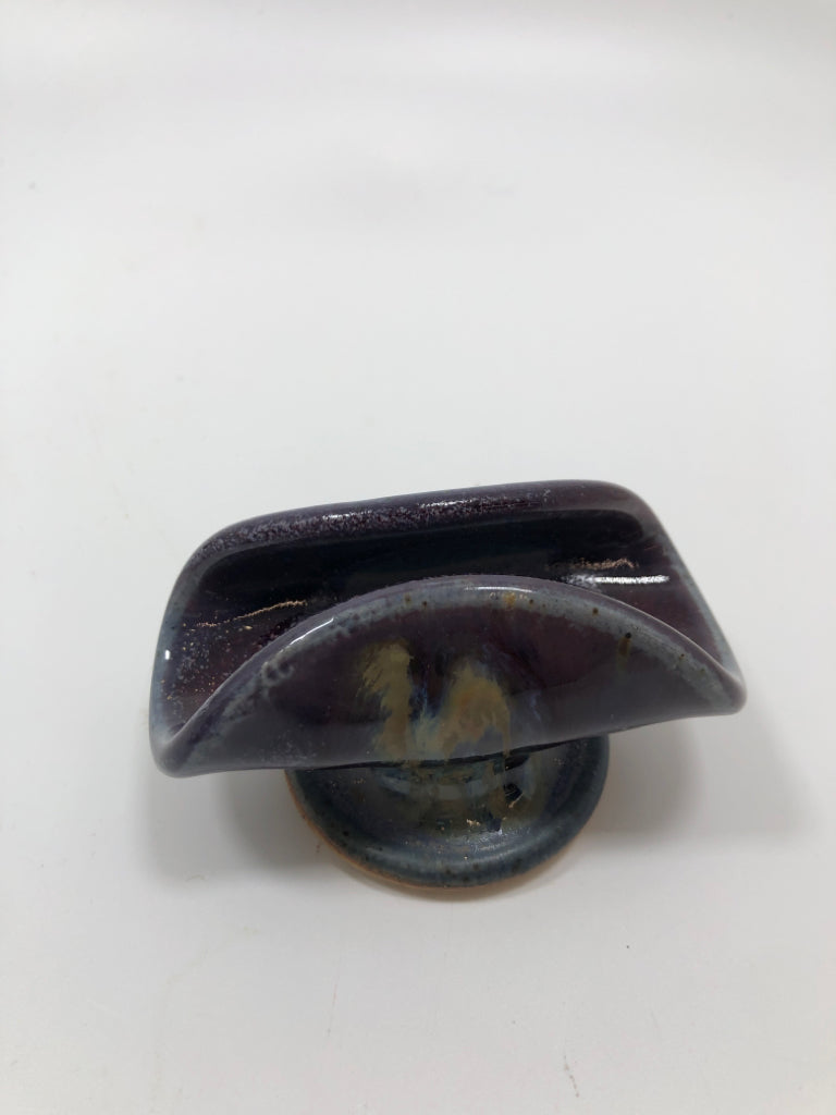 HANDMADE MARBLE GLAZE CARD HOLDER.