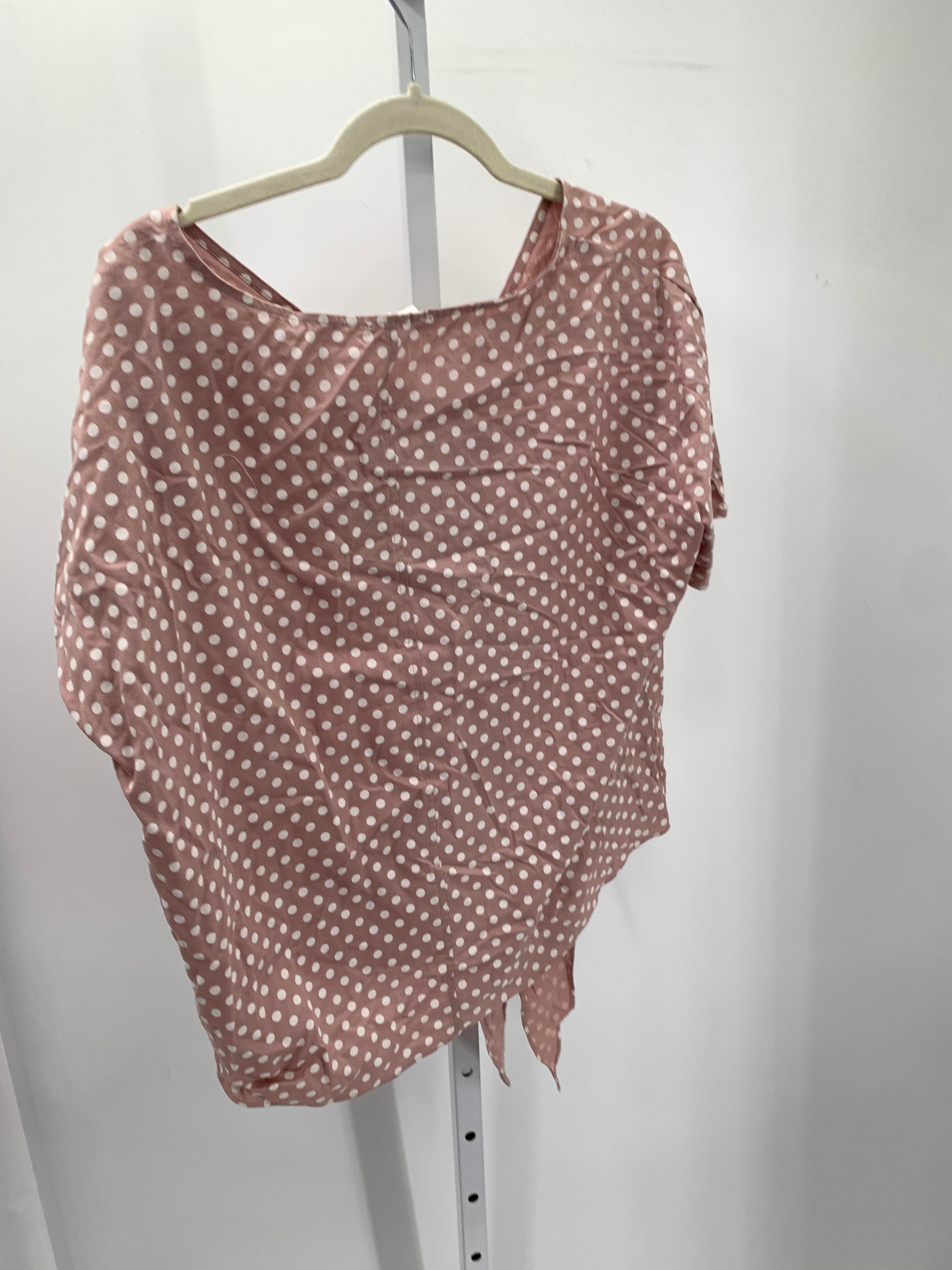 Size Medium Misses Short Sleeve Shirt