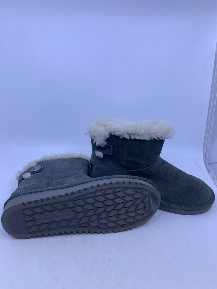 UGG L Shoe Size 6 Boots