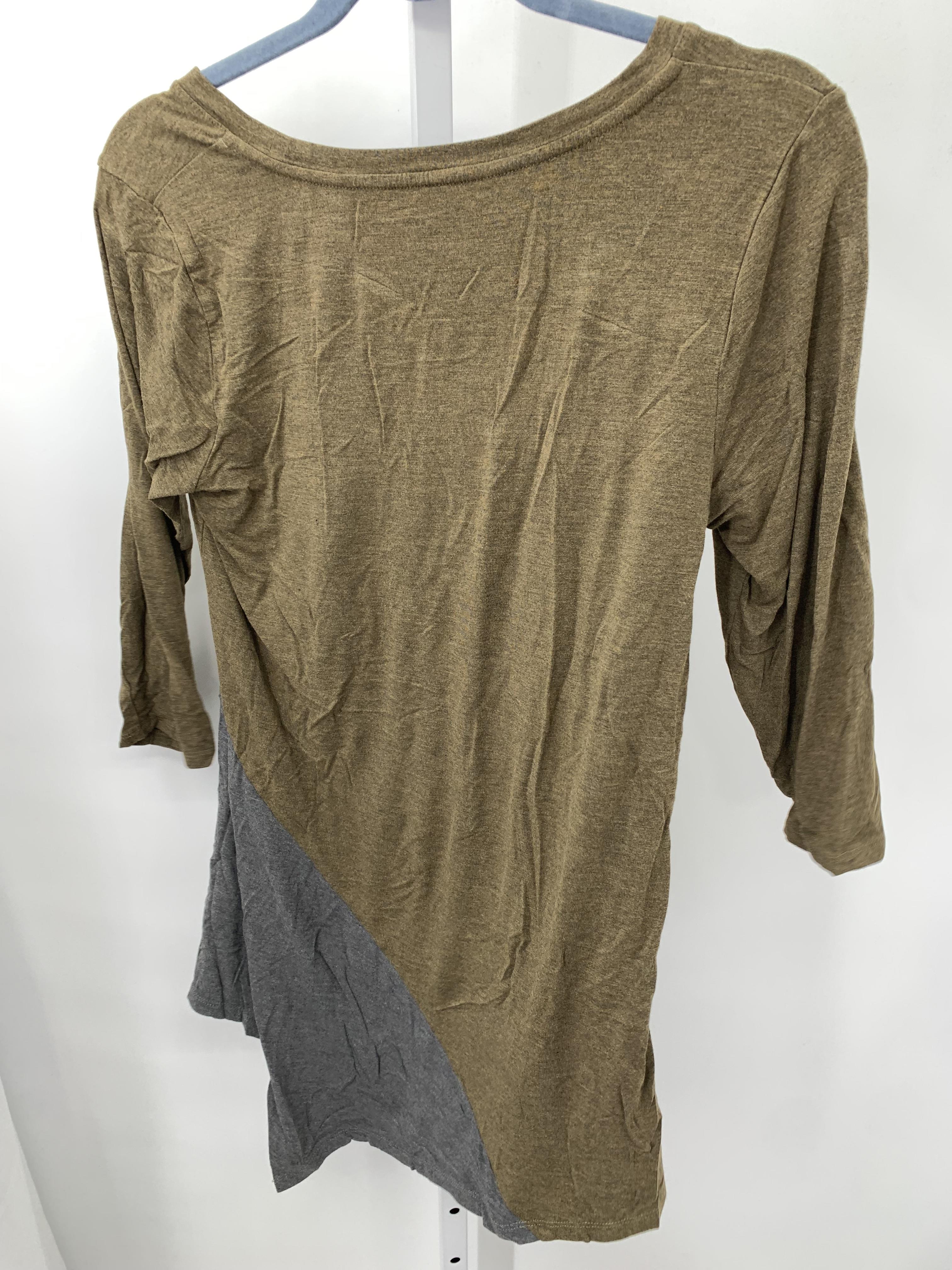 LOGO Size Medium Misses 3/4 Sleeve Shirt