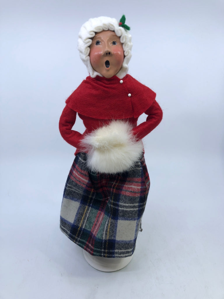 SINGING WOMAN RED COAT PLAID SKIRT "THE SKATERS" 1991 BYERS' CHOICE.