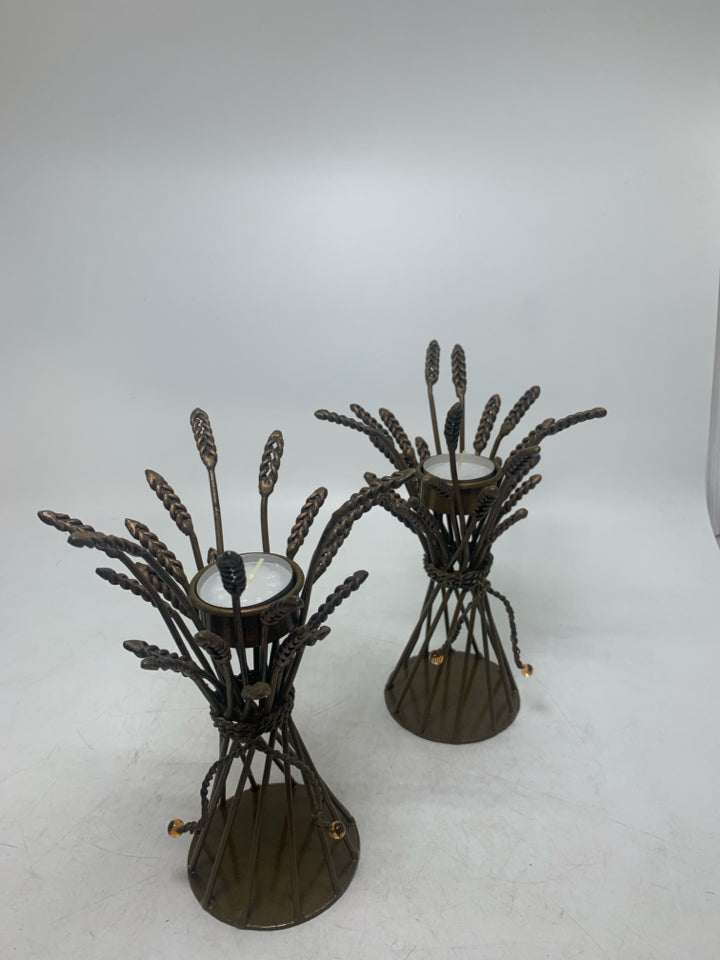 2 METAL WHEAT BUNDLES TEALIGHT HOLDERS.