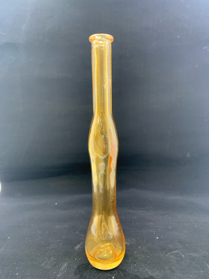 BROWN SKINNY SINGLE FLOWER VASE.