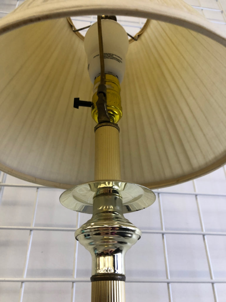 SKINNY BASE LAMP W WHITE SHADE.