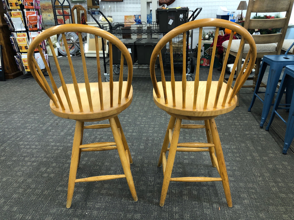2 OAK WOOD SWIVEL CHAIRS.