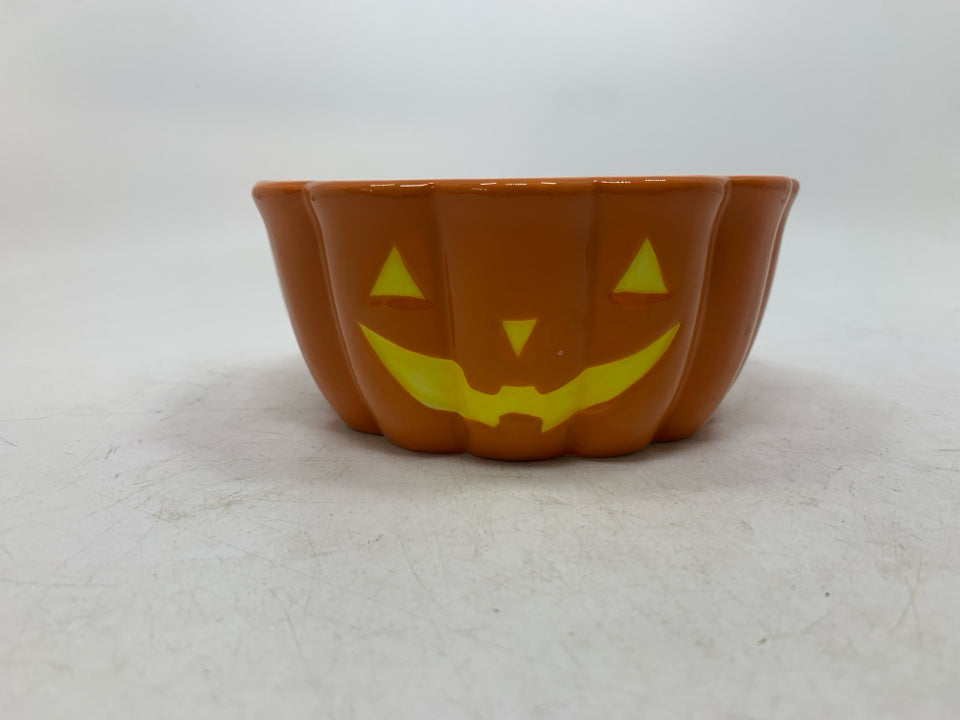 JACK O LANTERN PET BOWL.