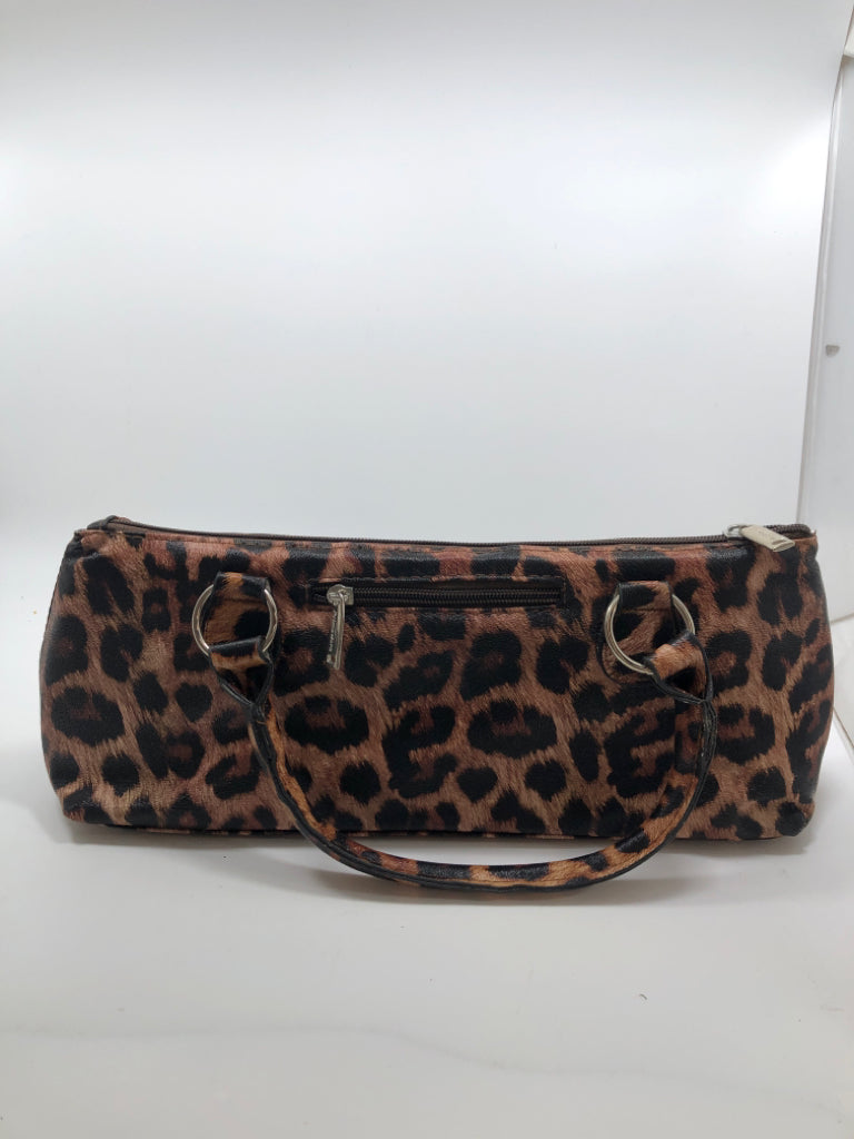 NWT CHEETAH PRINT WINE COOLER CLUTCH.