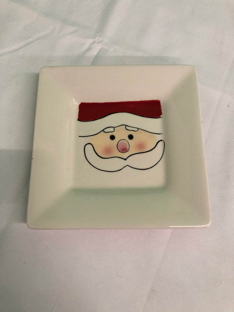 SQUARE SANTA FACE DISH.