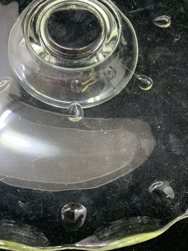 SCALLOP EDGE CLEAR FOOTED CAKE STAND.