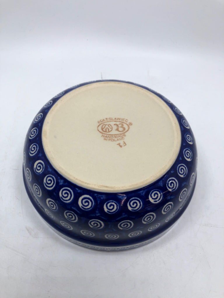 POLISH POTTERY BLUE SWIRL DESIGN BOWL.