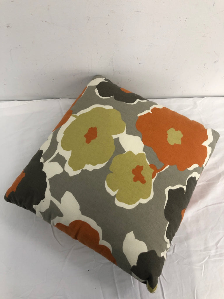 GREY AND ORANGE SQUARE PILLOW.