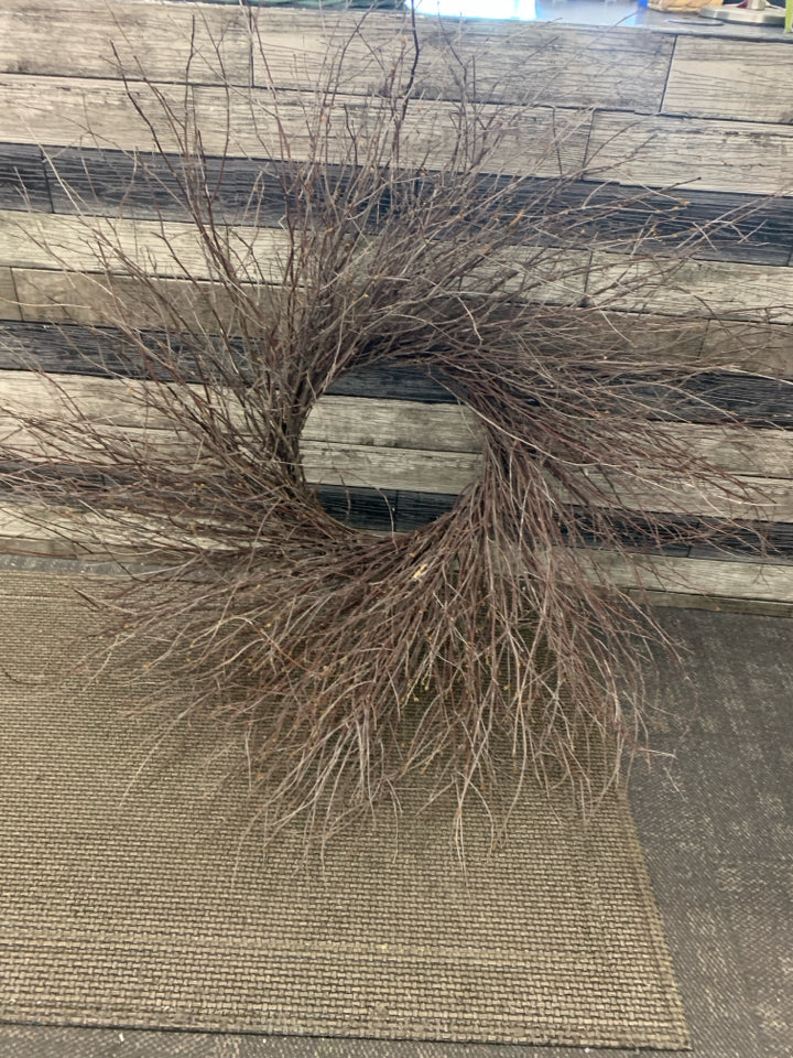 JUMBO NEST TWIG WREATH.