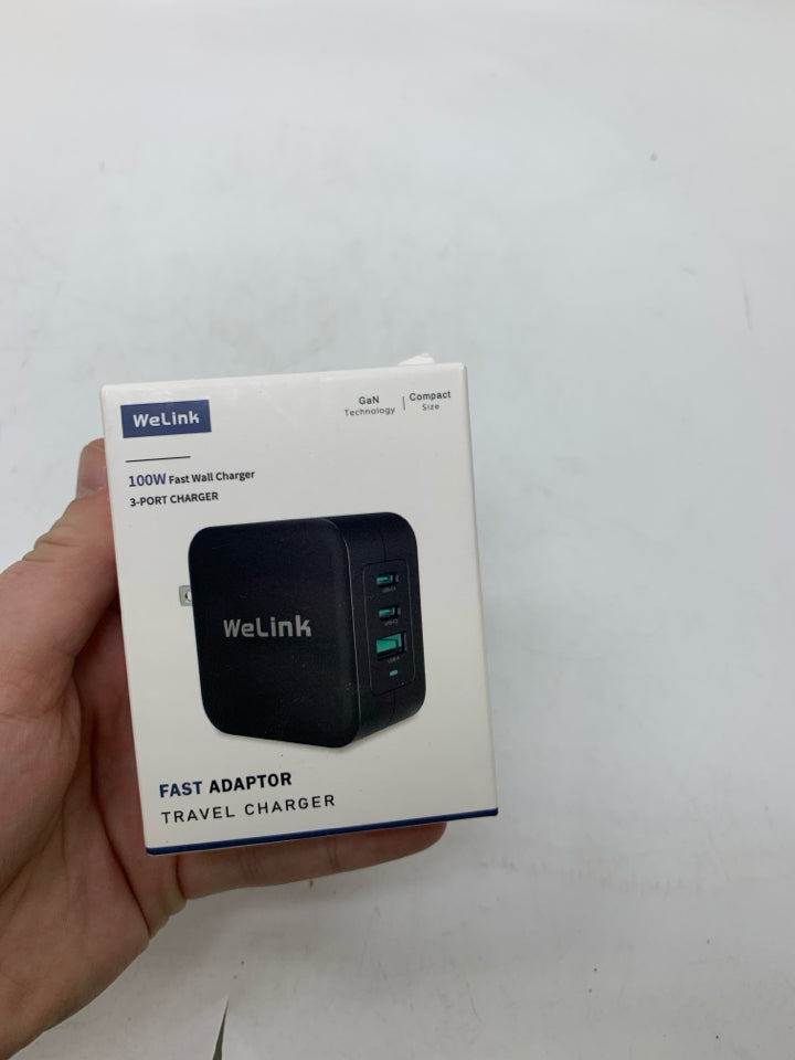 NIB WELINK 3 PORT FAST ADAPTOR TRAVEL CHARGER.