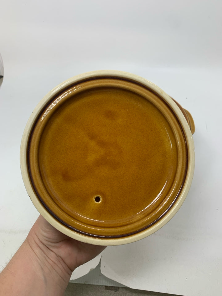 VTG CASSEROLE COVERED DISH.