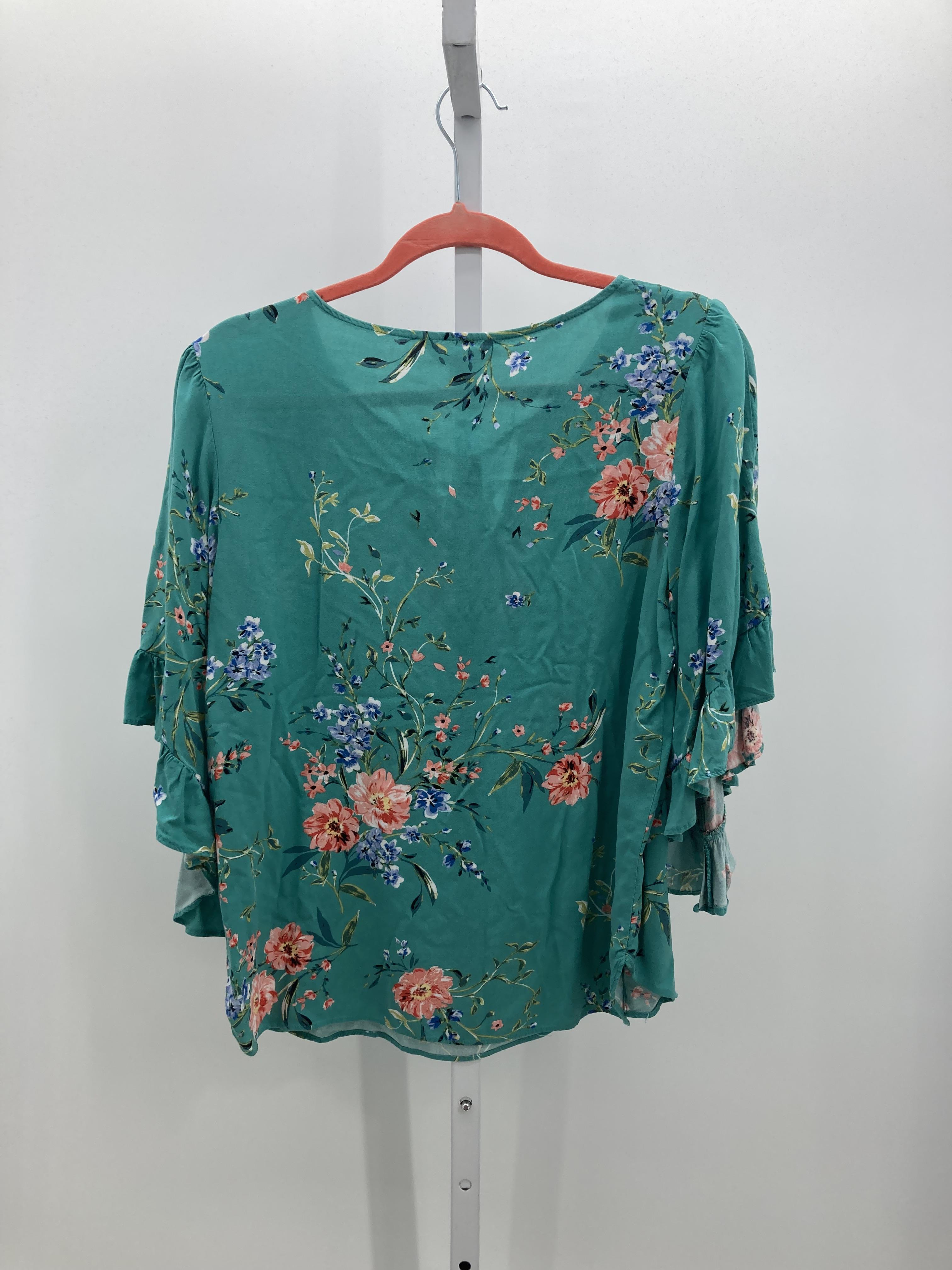 Lauren Conrad Size Medium Misses Short Sleeve Shirt